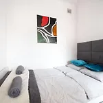 Parrot Dream Apartment